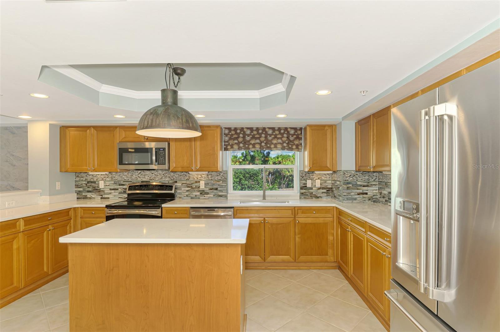 Image 20 of 38 For 5056 Beach Road 102