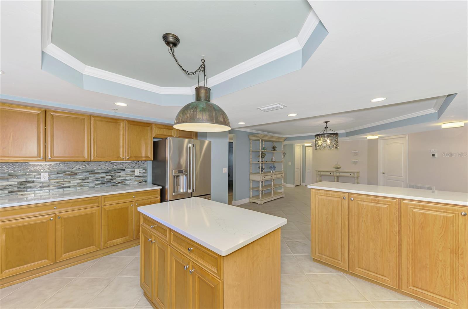 Image 22 of 38 For 5056 Beach Road 102