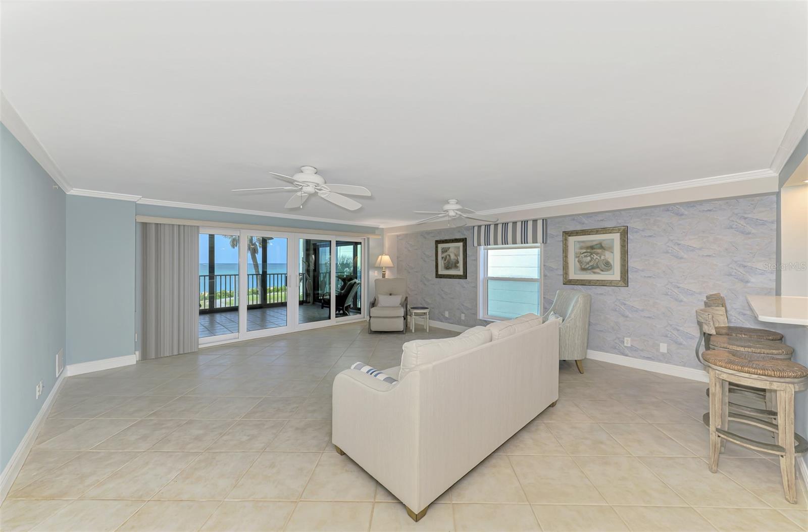Image 25 of 38 For 5056 Beach Road 102