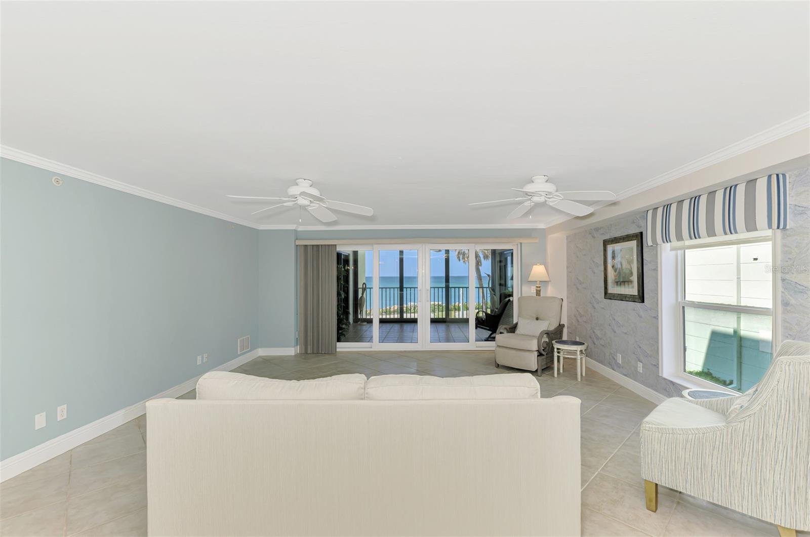 Image 27 of 38 For 5056 Beach Road 102