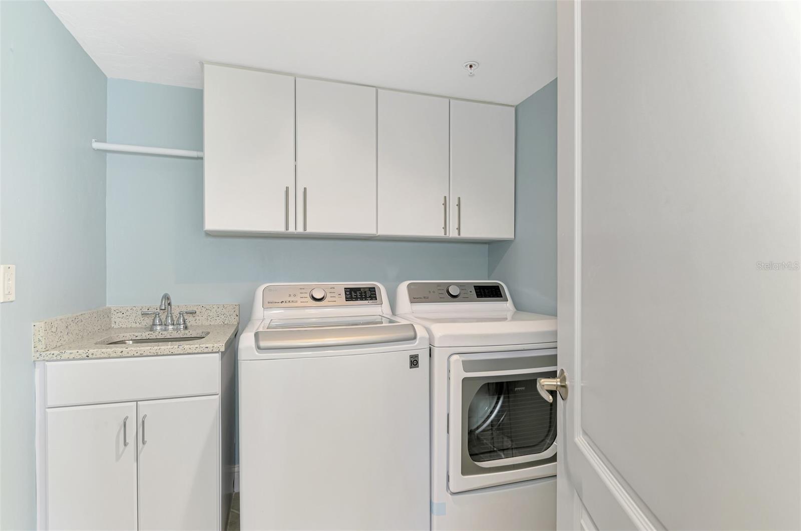 Image 29 of 38 For 5056 Beach Road 102