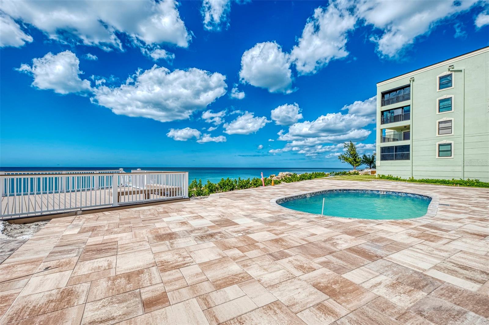 Image 35 of 38 For 5056 Beach Road 102