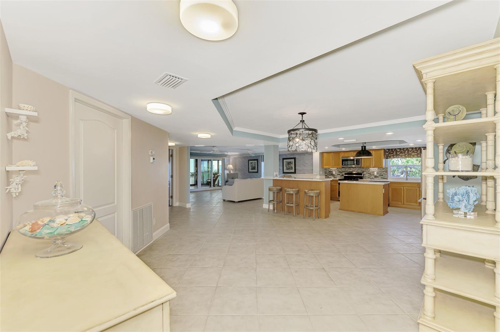 Image 9 of 38 For 5056 Beach Road 102
