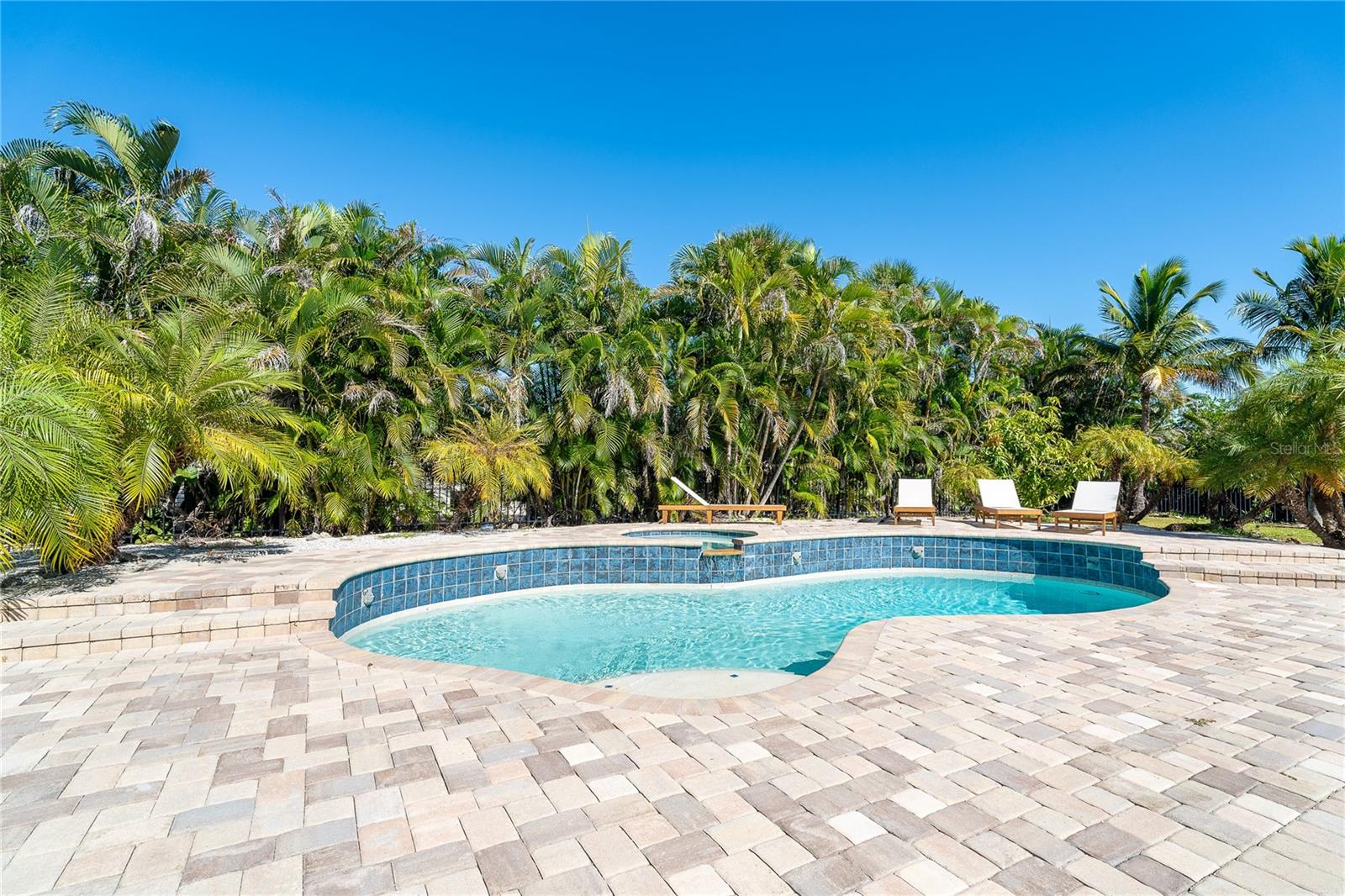 Image 19 of 58 For 260 Kettle Harbor Drive