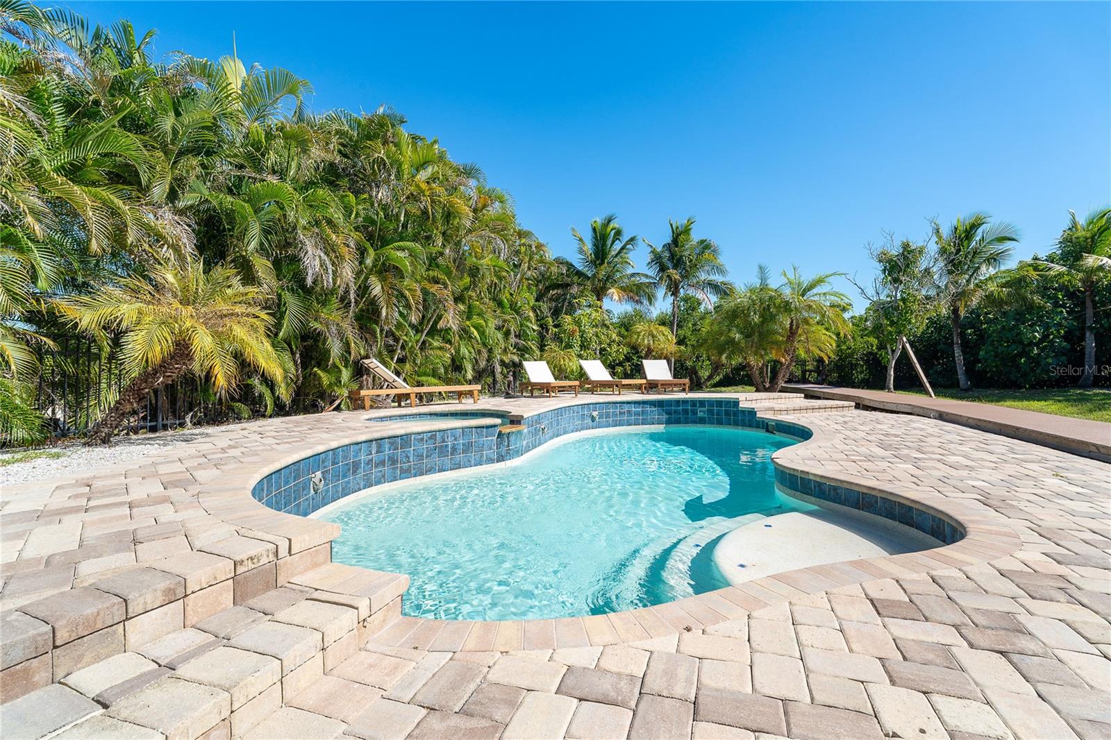 Image 20 of 58 For 260 Kettle Harbor Drive