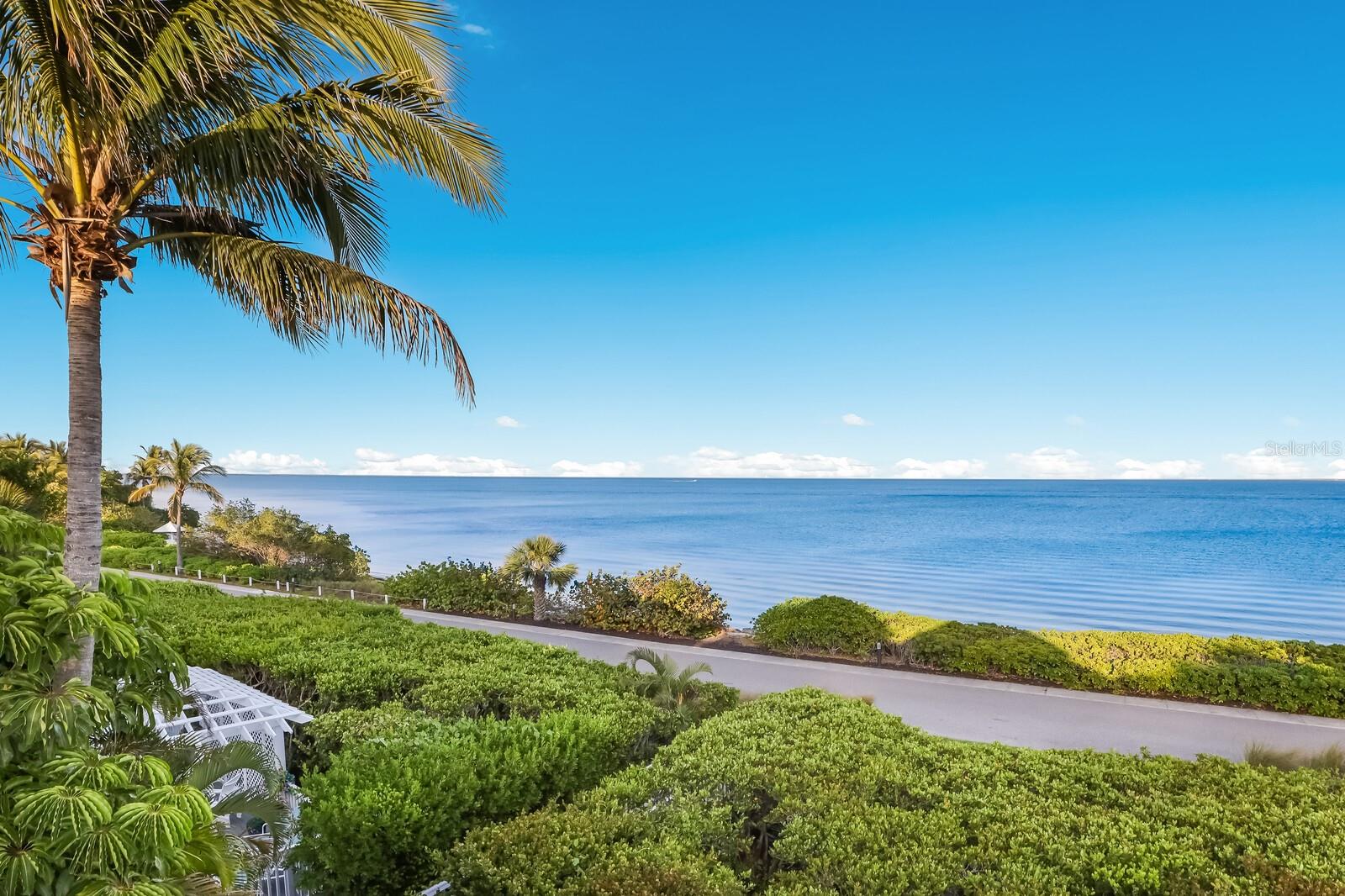 Image 18 of 86 For 521 Buttonwood Bay Drive