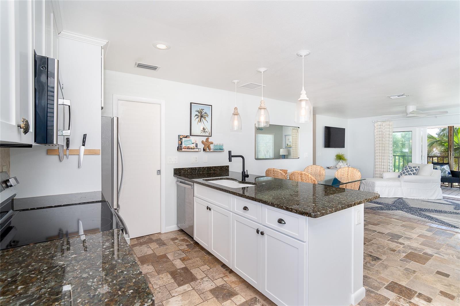 Image 5 of 48 For 170 Gulf Boulevard 3