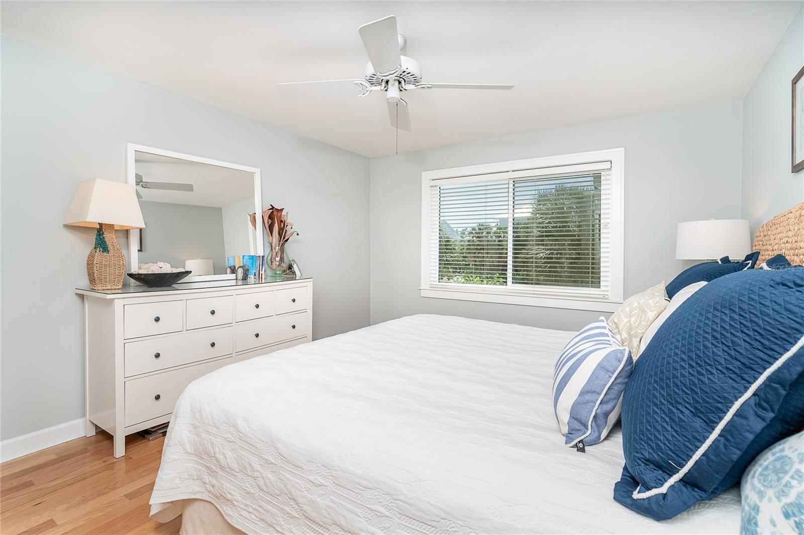 Image 17 of 50 For 170 Gulf Boulevard 4