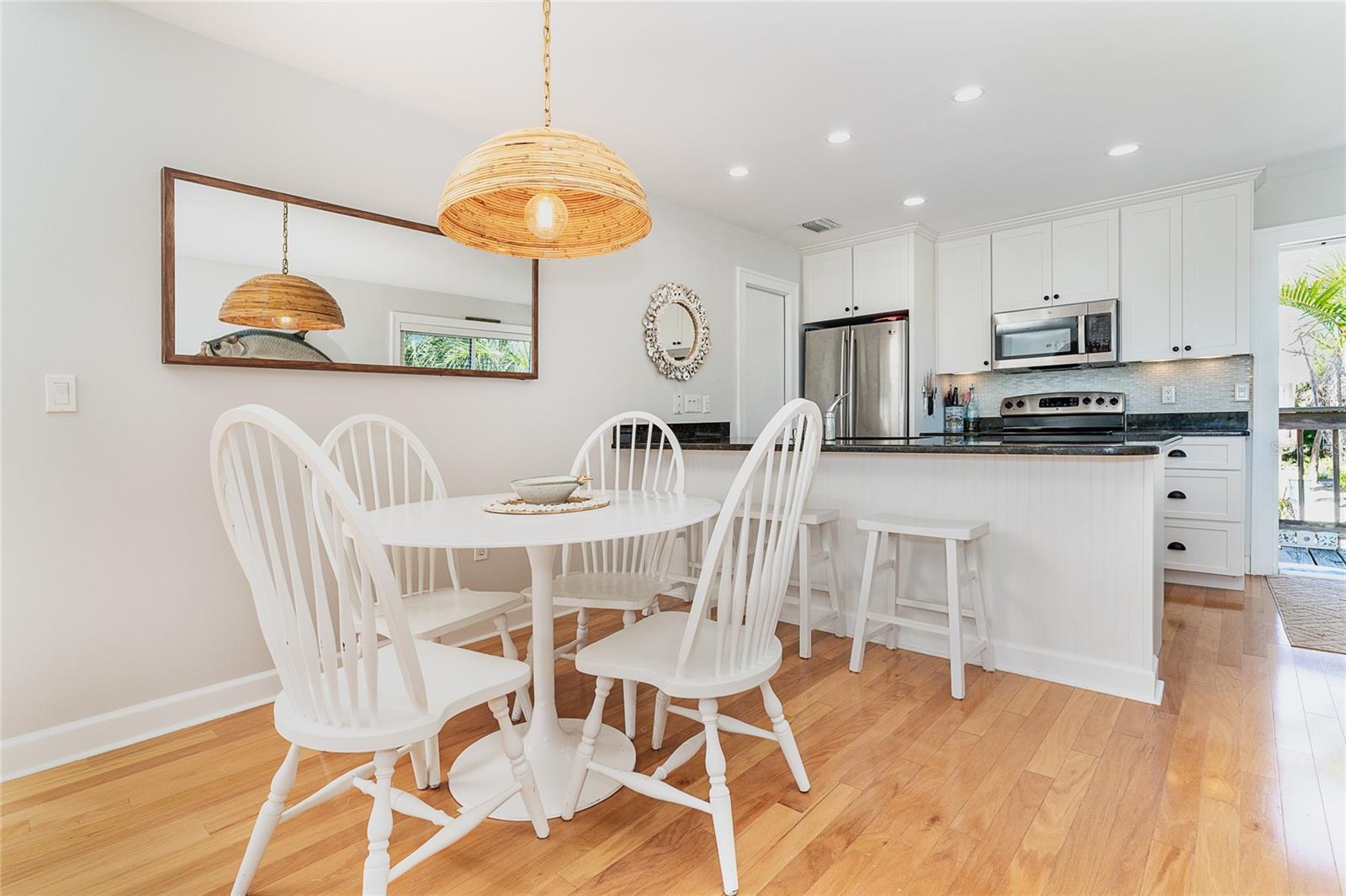 Image 7 of 50 For 170 Gulf Boulevard 4