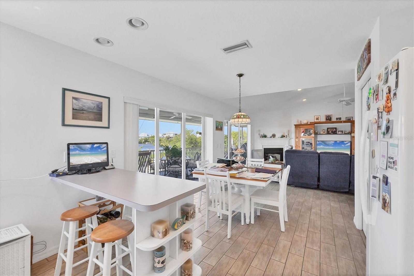 Image 14 of 38 For 271 Bocilla Drive