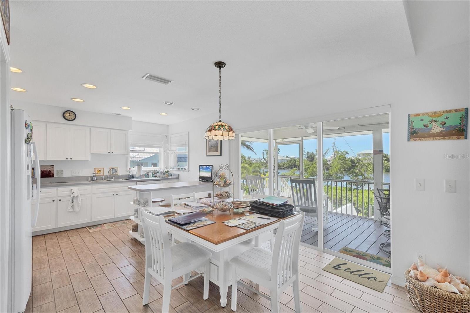 Image 15 of 38 For 271 Bocilla Drive