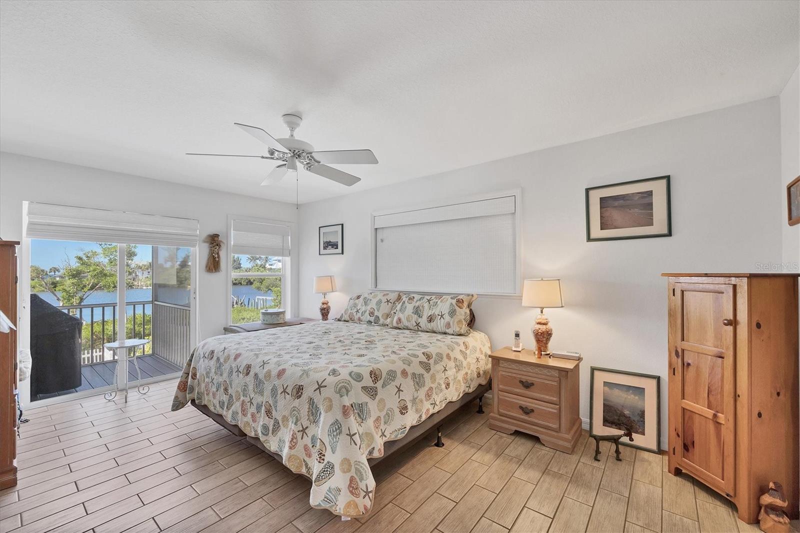 Image 16 of 38 For 271 Bocilla Drive