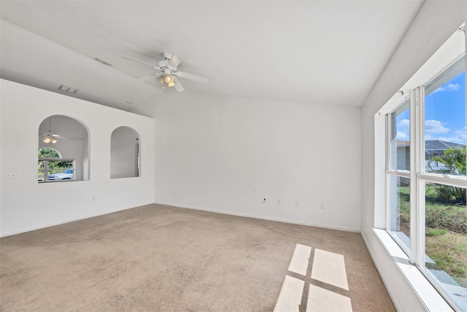 Image 18 of 64 For 14119 Chambersburg Avenue