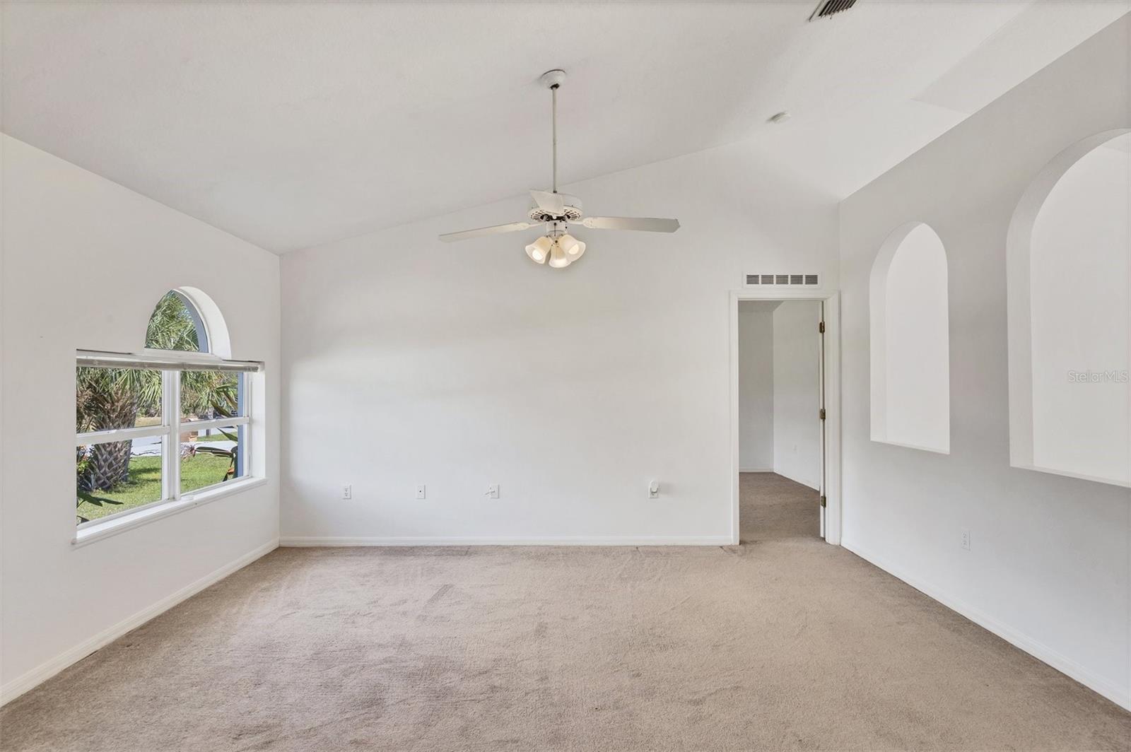 Image 4 of 64 For 14119 Chambersburg Avenue