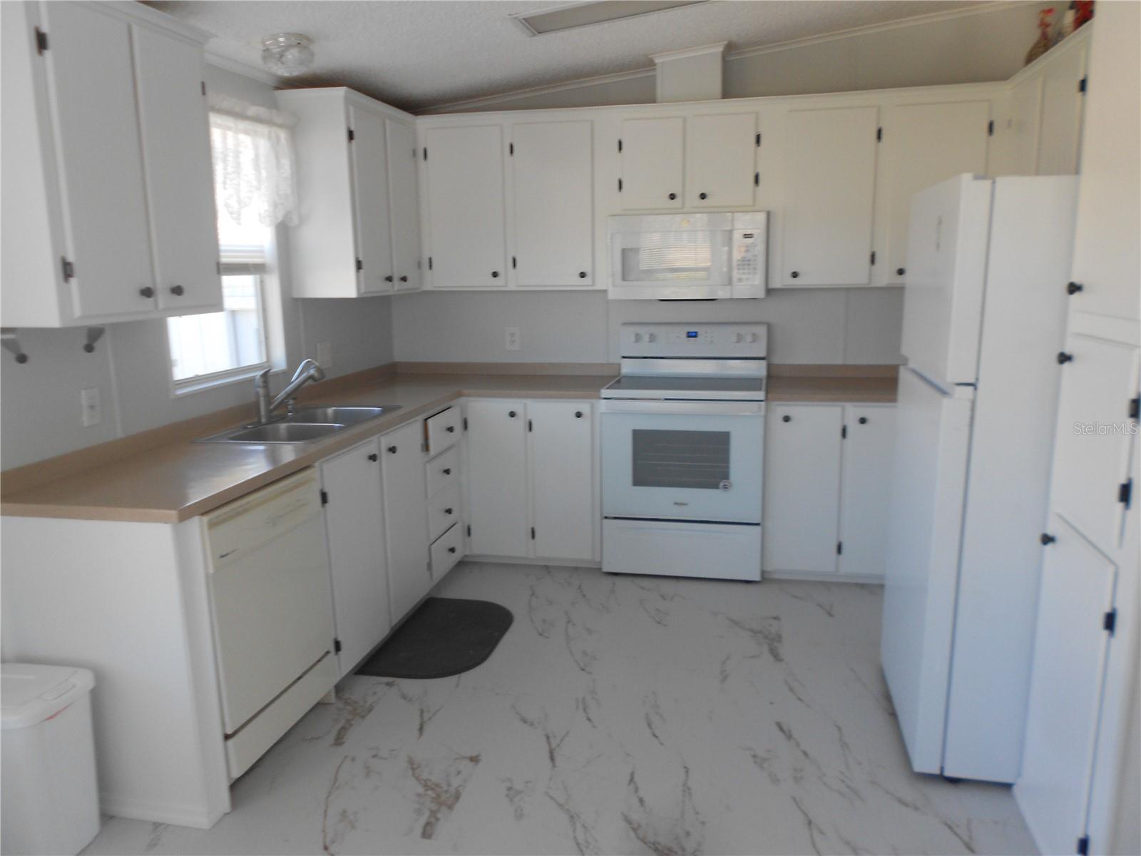 Image 2 of 5 For 3311 Blue Jay Lane