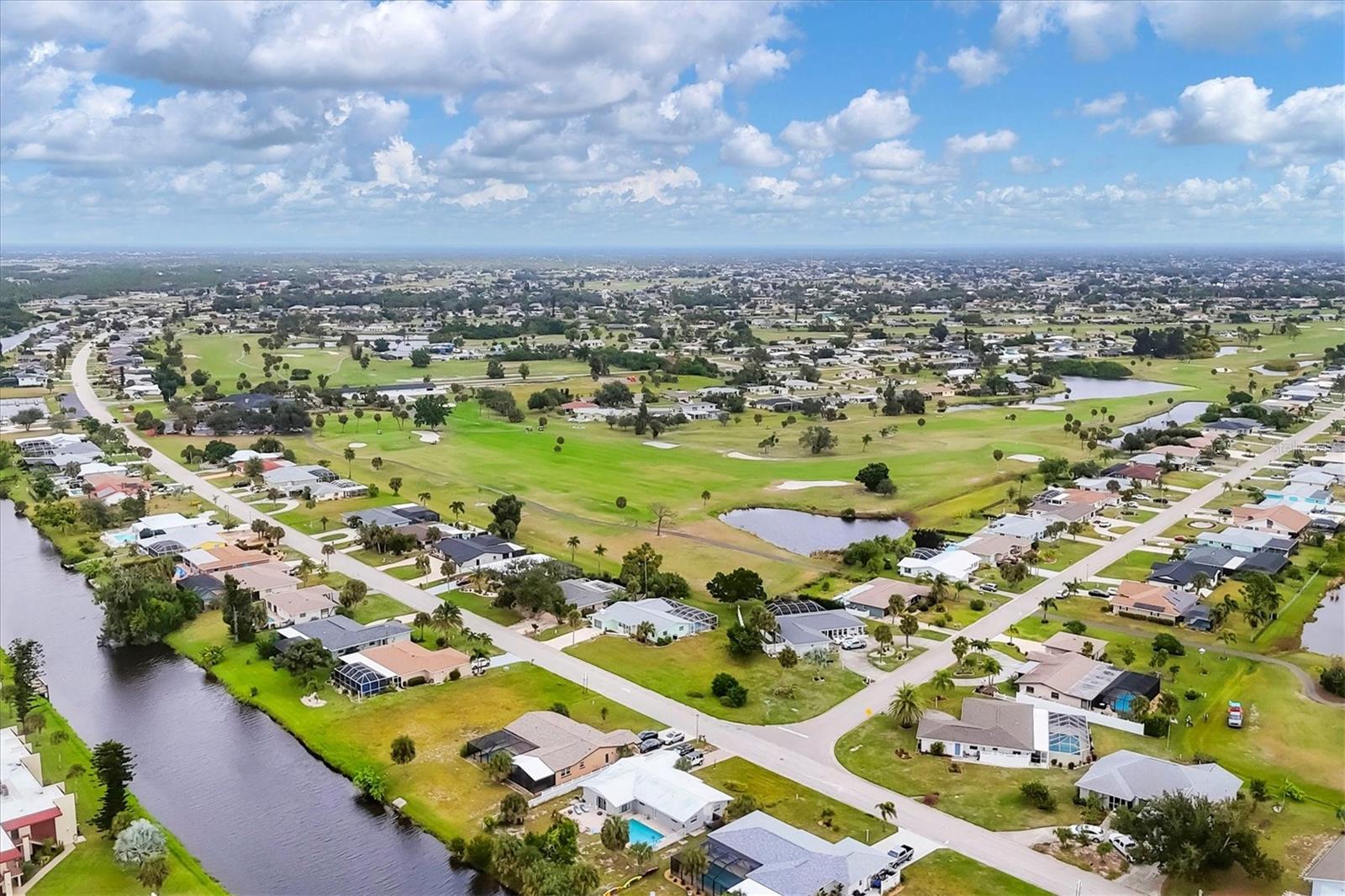 Image 15 of 54 For 76 Rotonda Circle