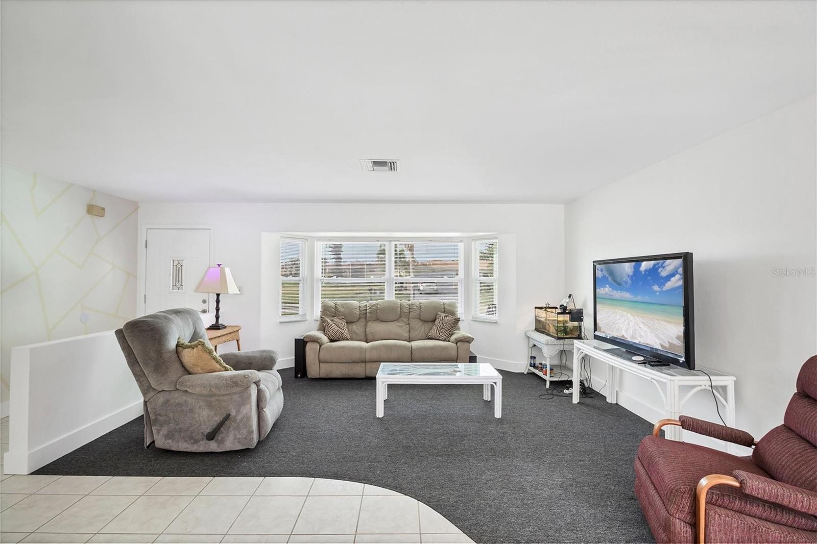 Image 18 of 54 For 76 Rotonda Circle