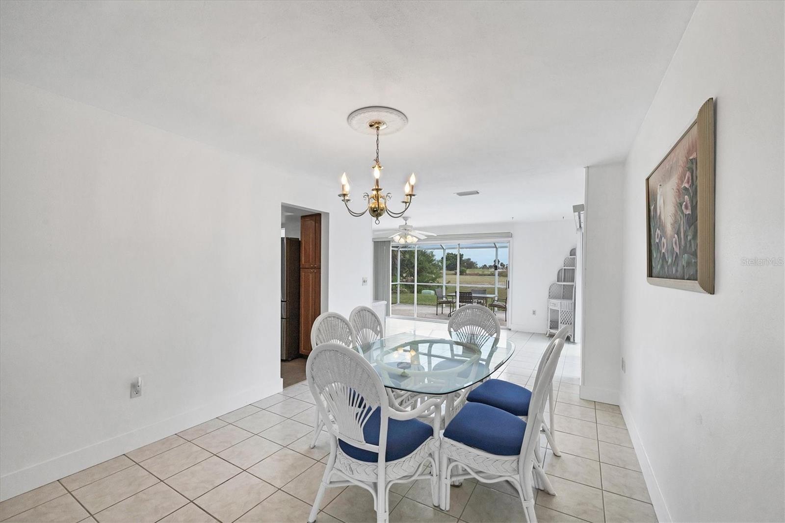 Image 22 of 54 For 76 Rotonda Circle