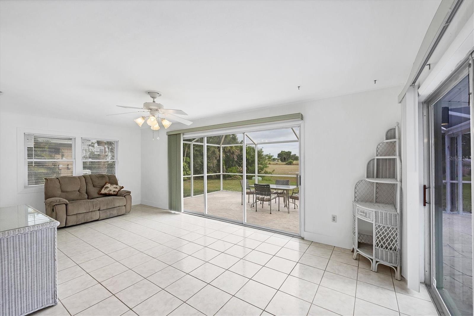 Image 24 of 54 For 76 Rotonda Circle