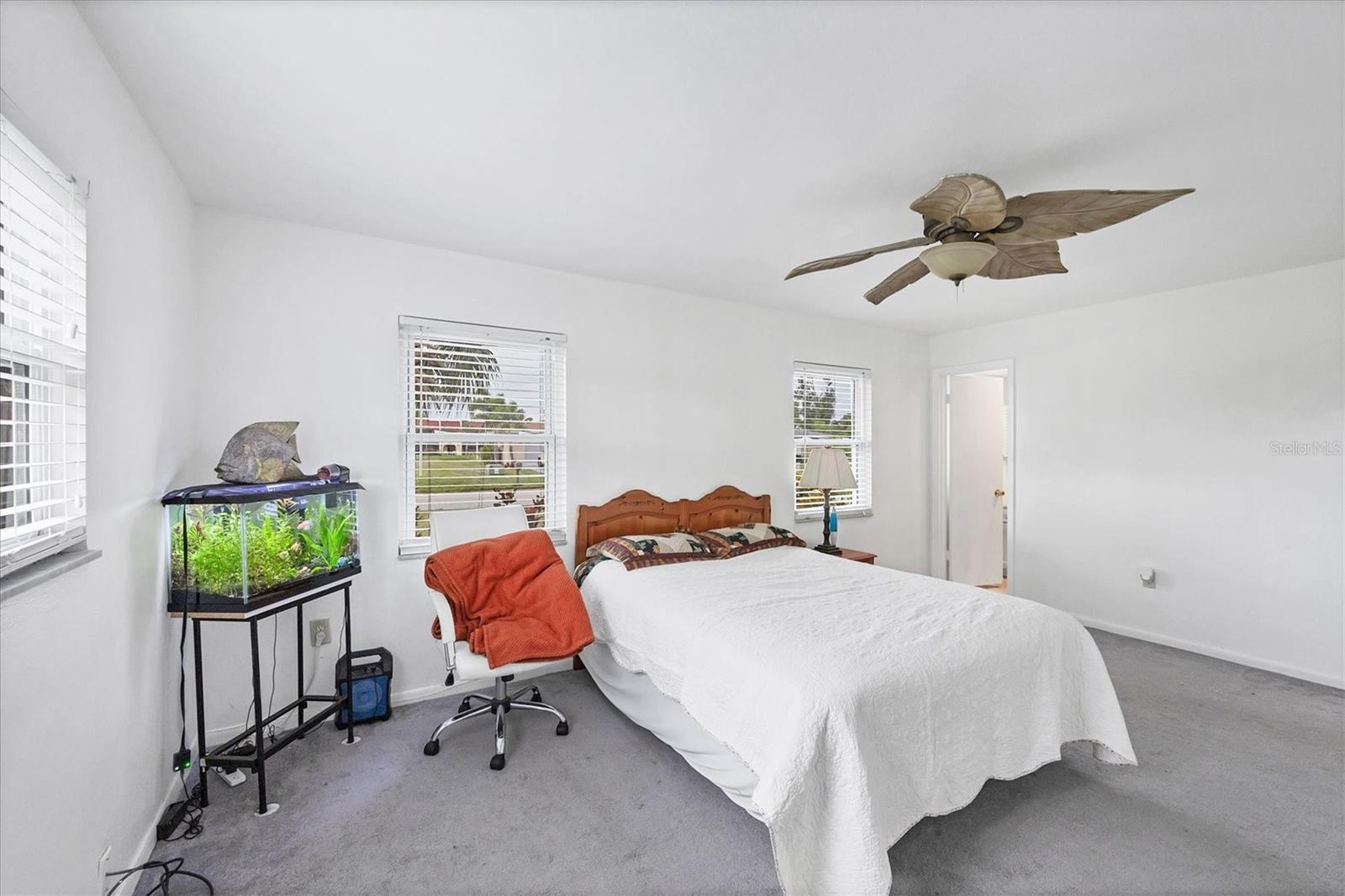 Image 26 of 54 For 76 Rotonda Circle