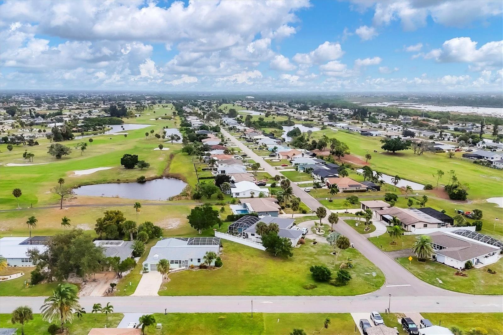 Image 38 of 54 For 76 Rotonda Circle