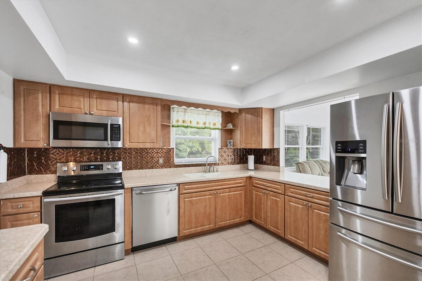 Image 6 of 54 For 76 Rotonda Circle