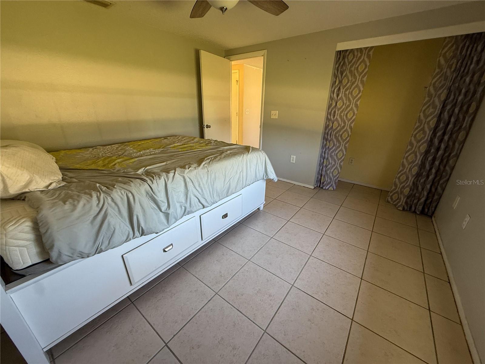 Image 12 of 23 For 645 Lewis Street