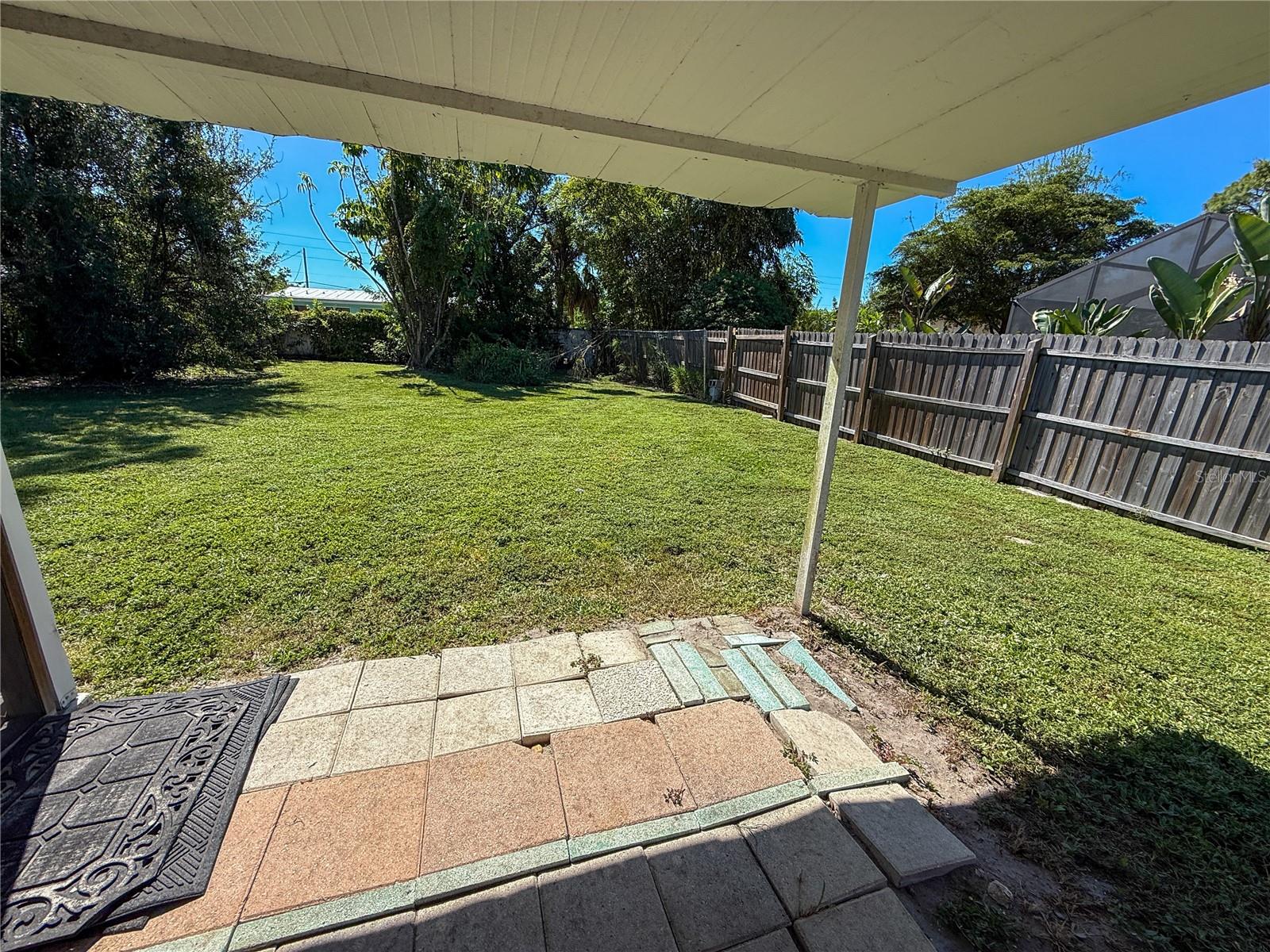 Image 17 of 23 For 645 Lewis Street