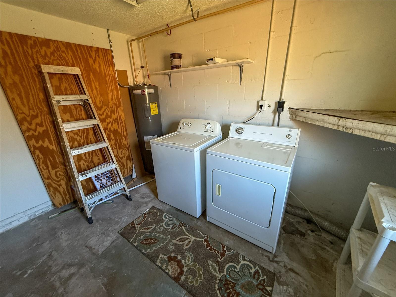 Image 18 of 23 For 645 Lewis Street