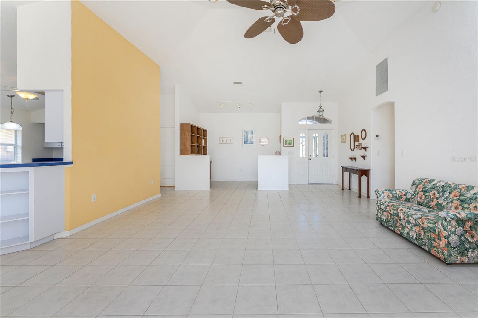 Image 13 of 74 For 7078 Lake Drive