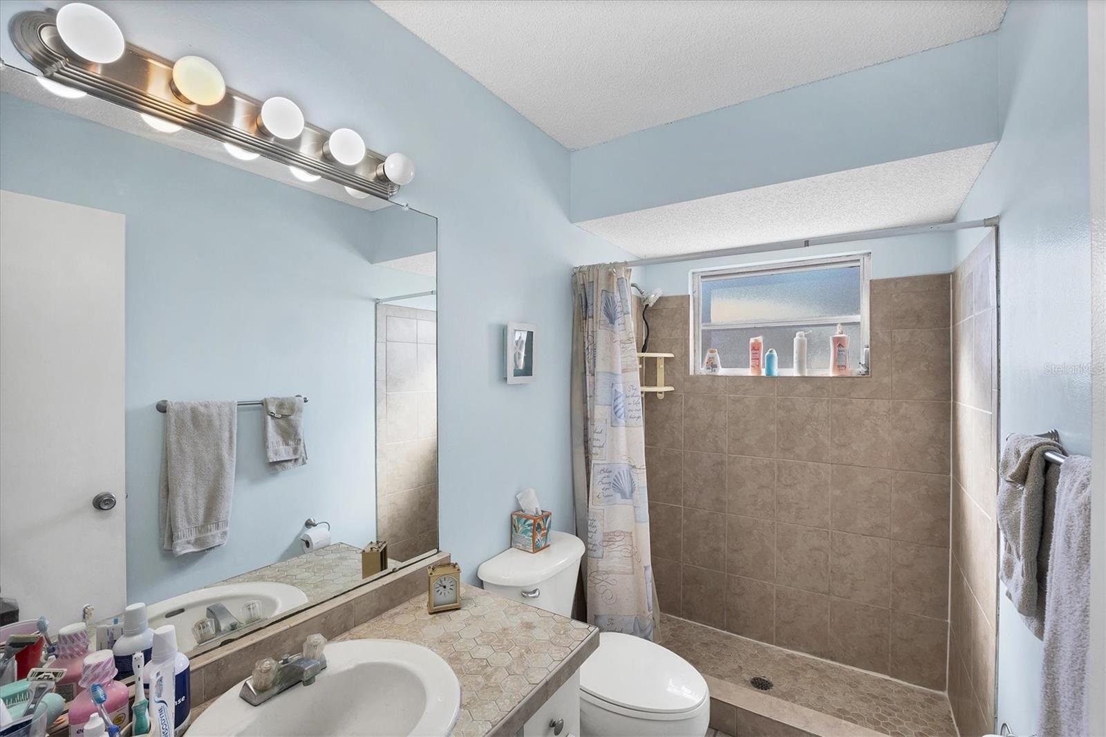 Image 12 of 31 For 670 And 672 Harvey Street