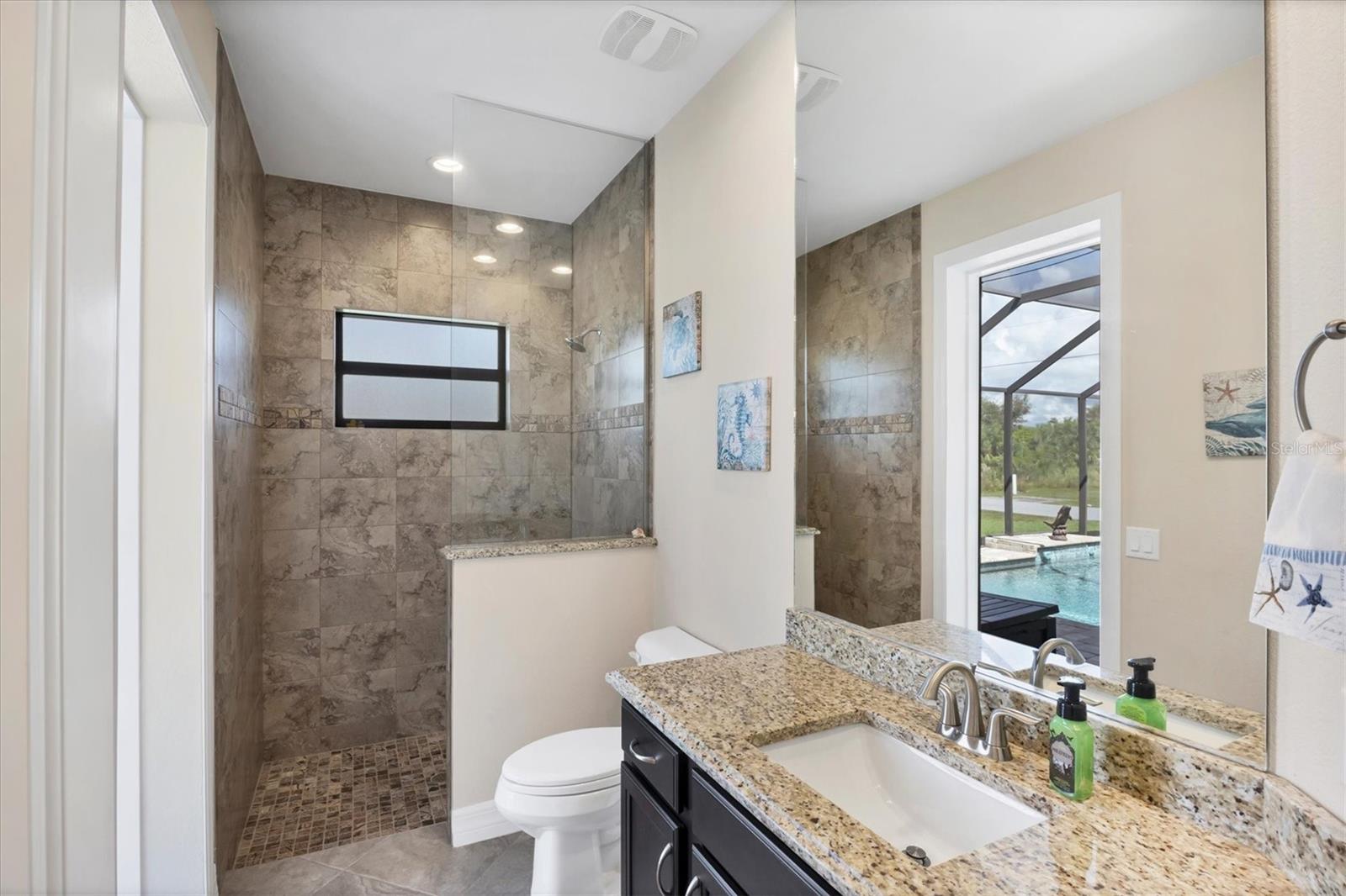 Image 20 of 61 For 14730 Ingraham Boulevard