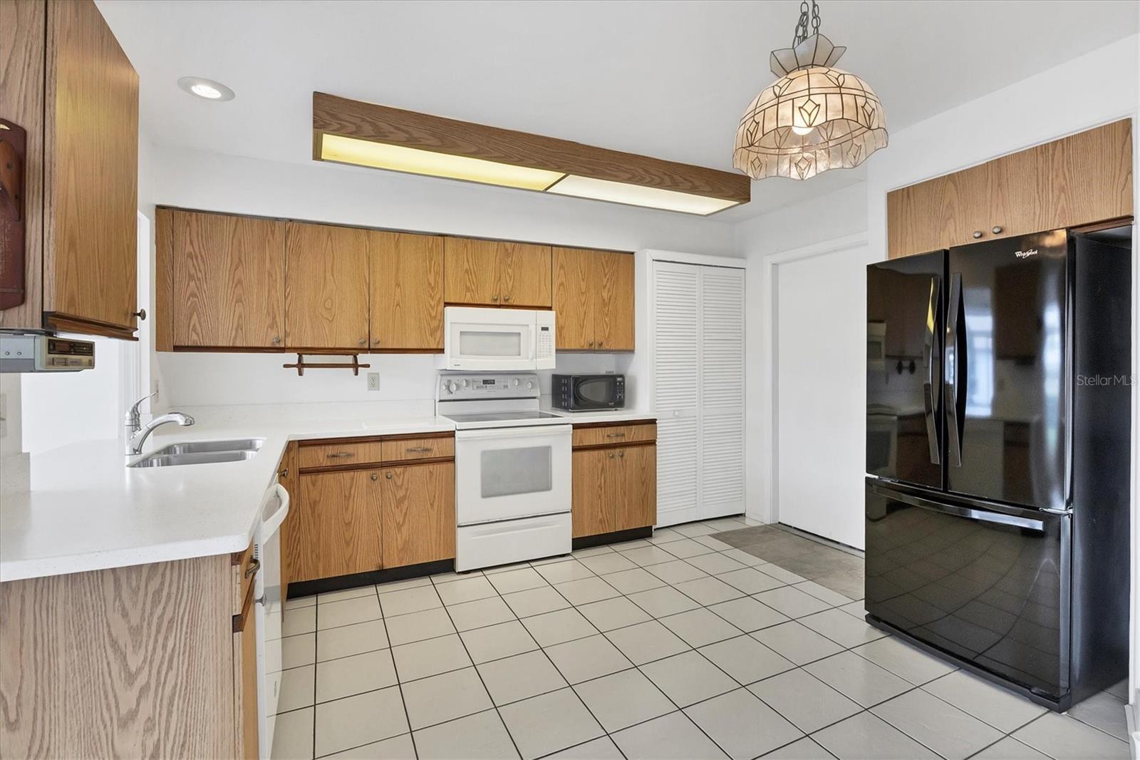 Image 14 of 55 For 606 Chestnut Lane