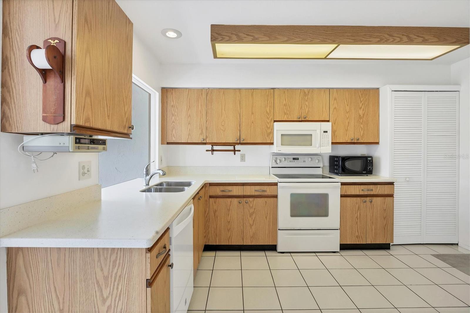 Image 15 of 55 For 606 Chestnut Lane