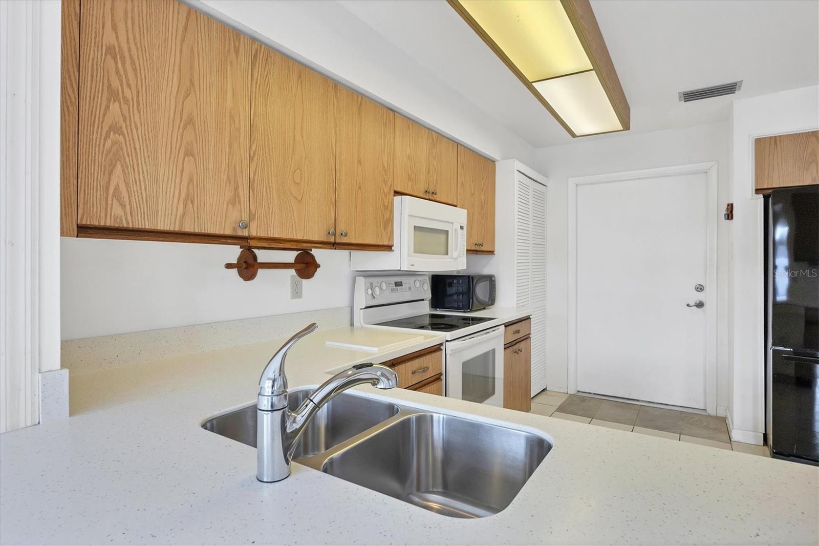 Image 16 of 55 For 606 Chestnut Lane