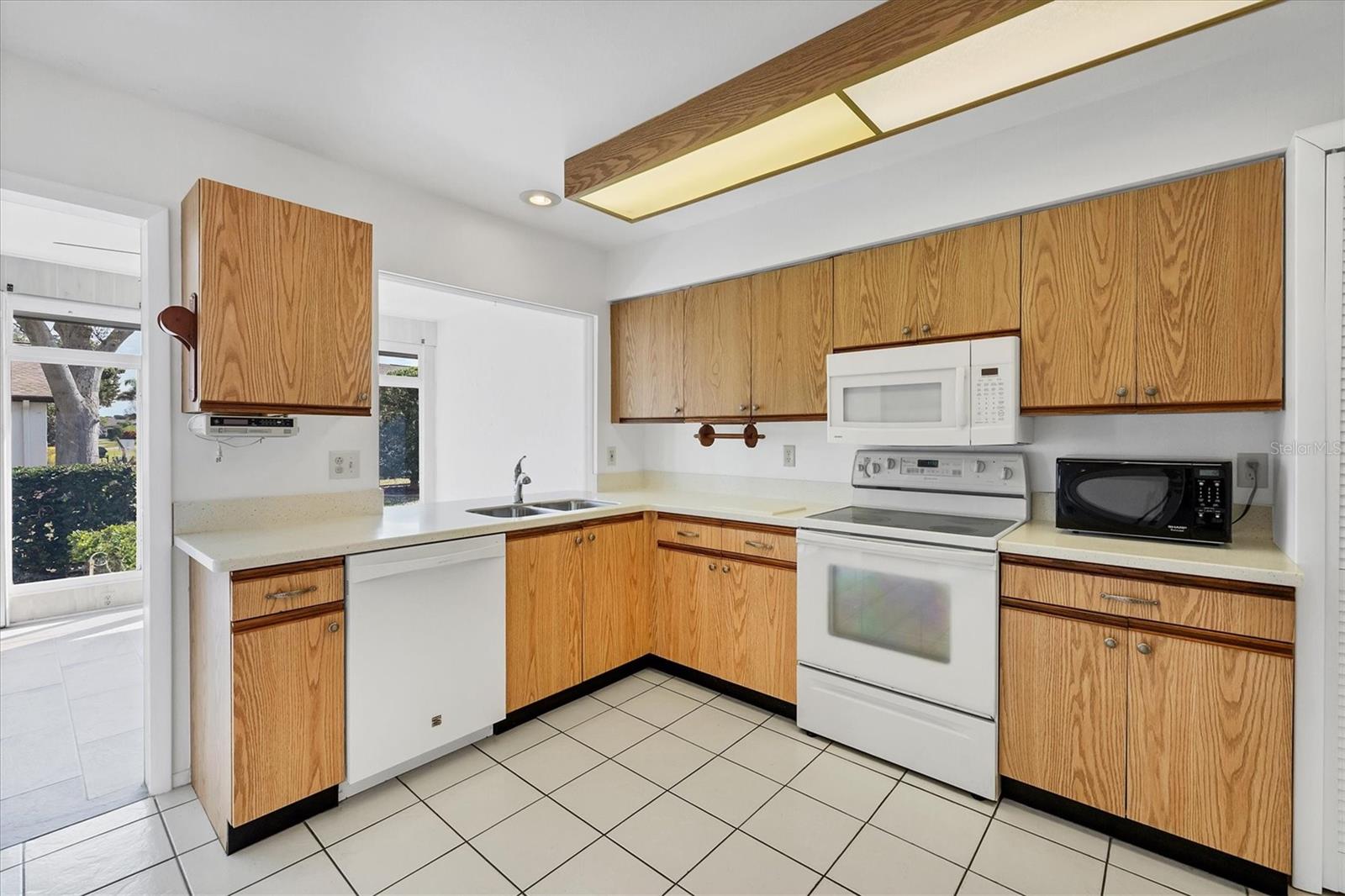 Image 17 of 55 For 606 Chestnut Lane