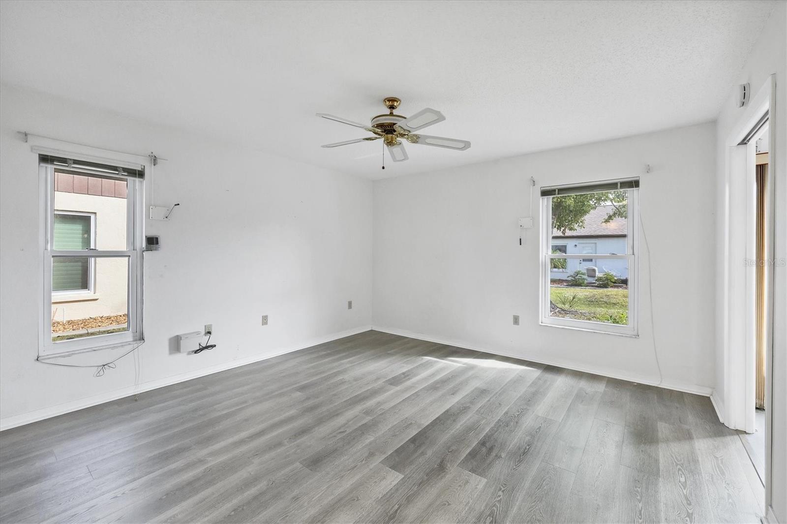 Image 20 of 55 For 606 Chestnut Lane