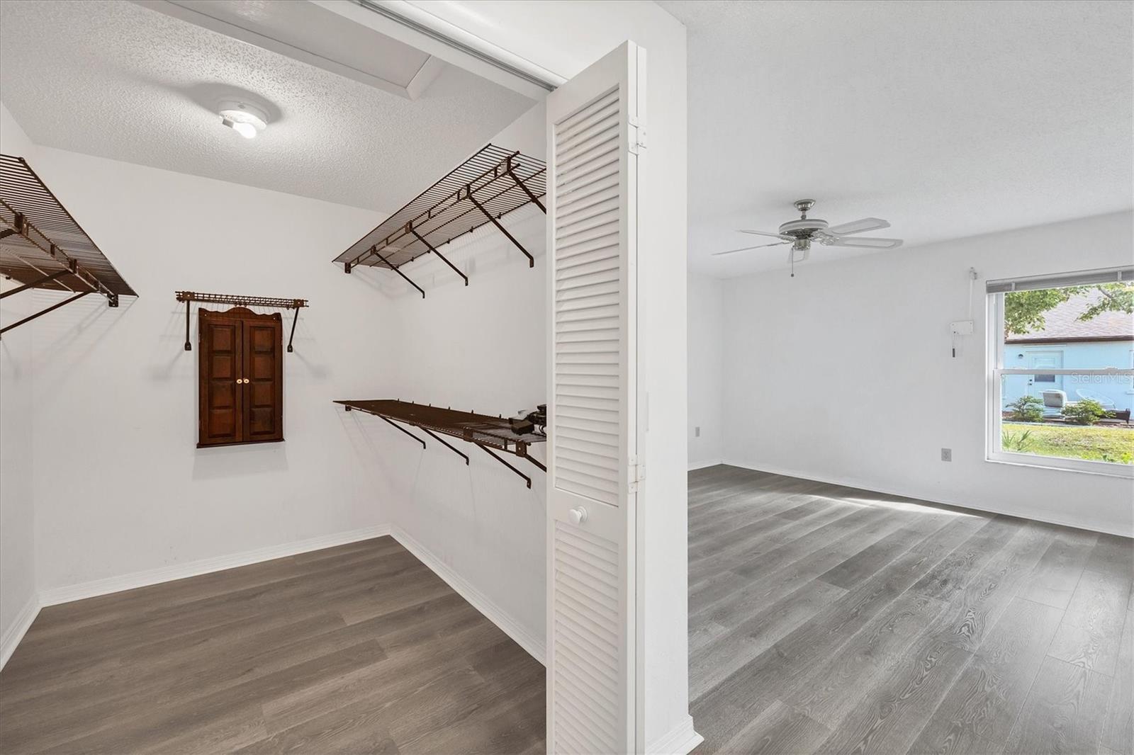 Image 23 of 55 For 606 Chestnut Lane