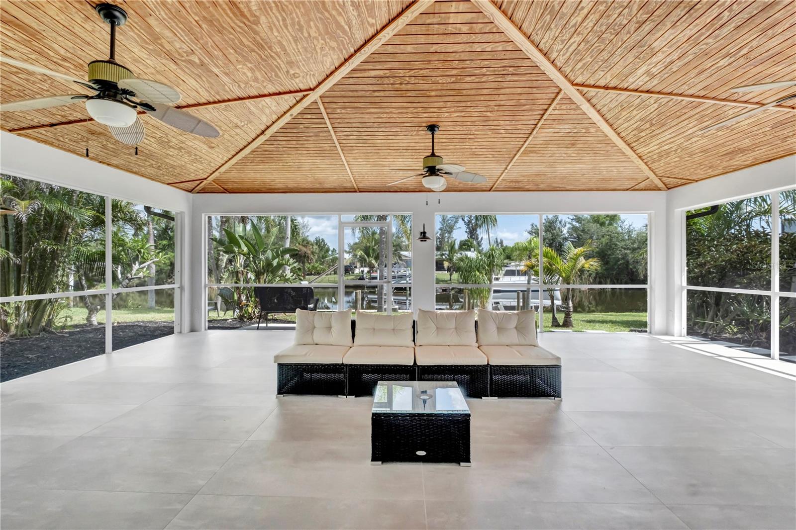 Image 10 of 47 For 15180 Lyneburg Avenue