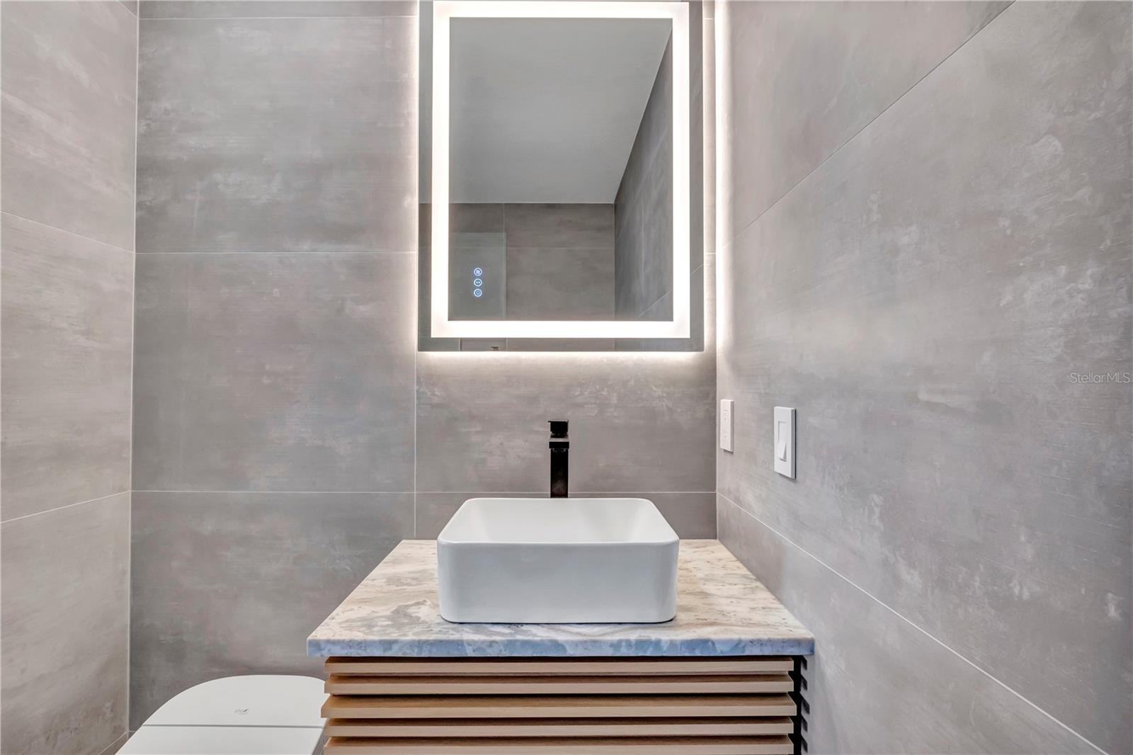 Image 19 of 47 For 15180 Lyneburg Avenue