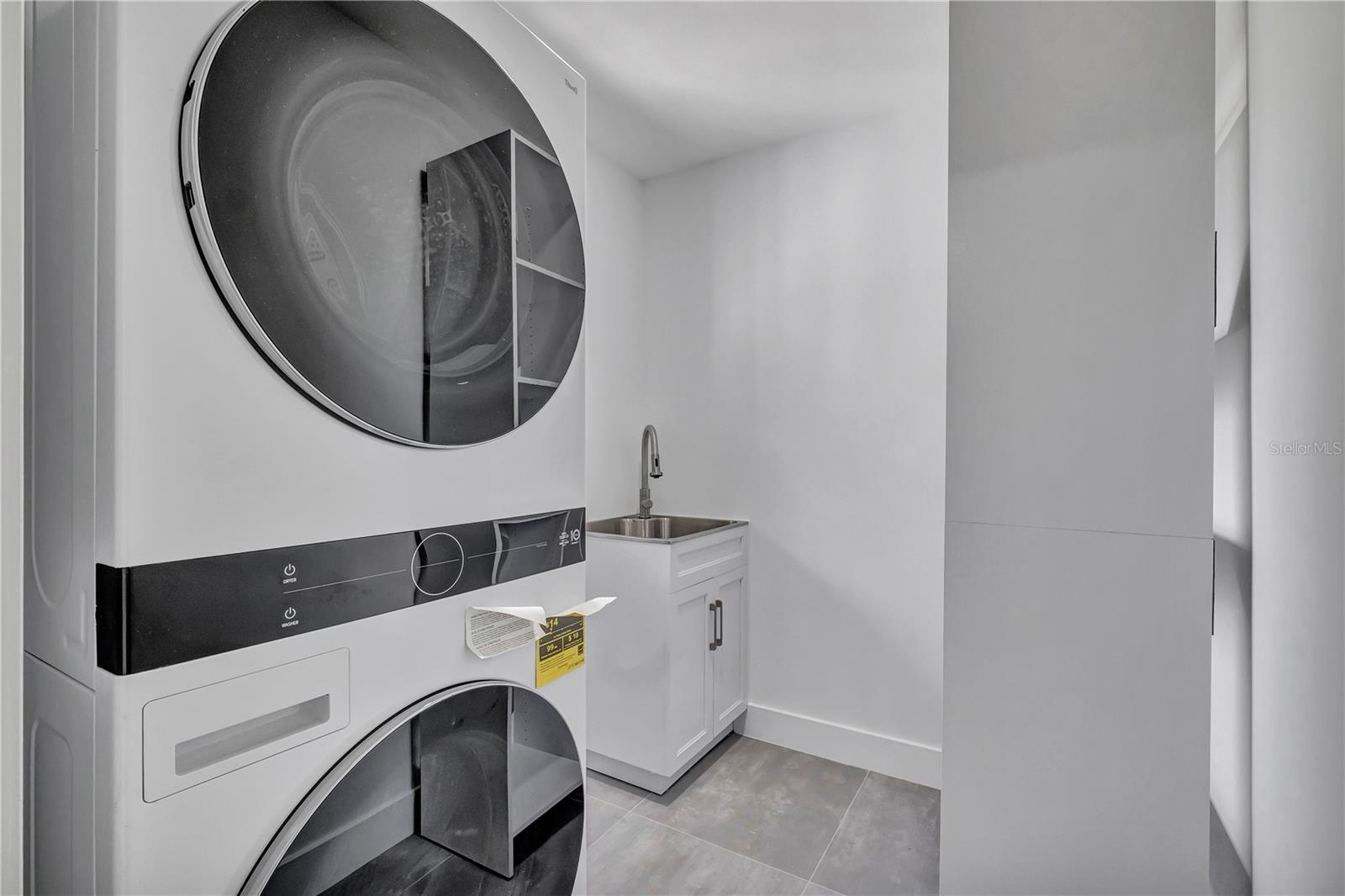 Image 30 of 47 For 15180 Lyneburg Avenue