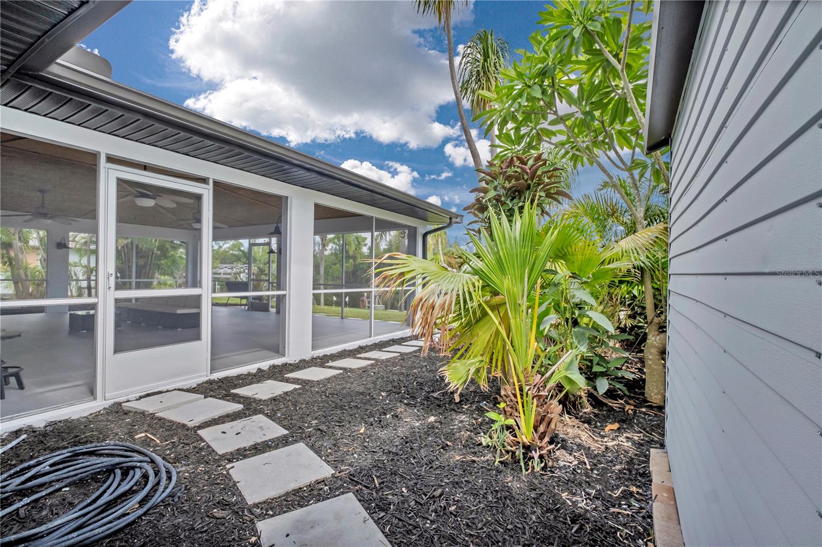 Image 32 of 47 For 15180 Lyneburg Avenue