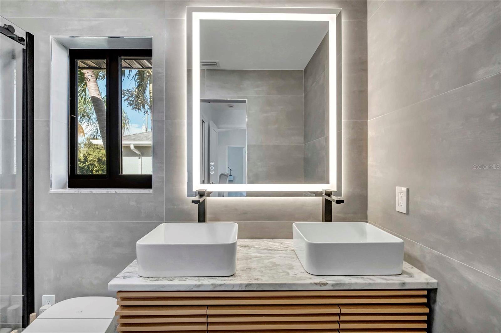 Image 46 of 47 For 15180 Lyneburg Avenue