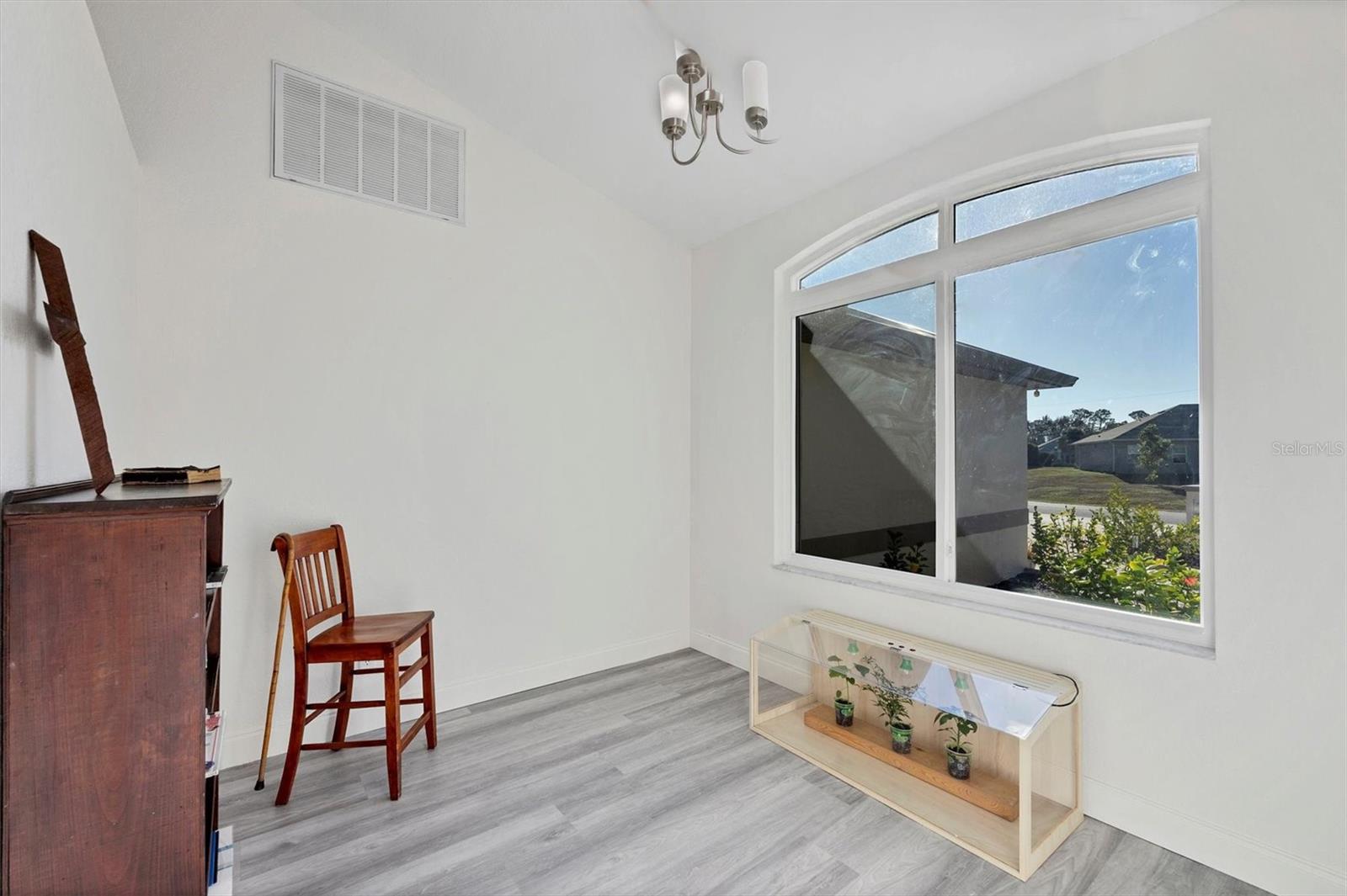 Image 9 of 48 For 4819 Ariton Road