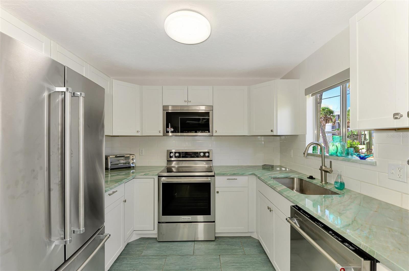 Image 10 of 67 For 2985 Beach Road C5-3