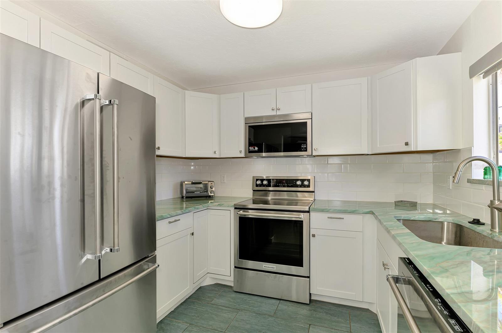 Image 14 of 67 For 2985 Beach Road C5-3