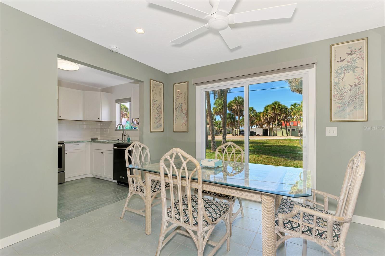 Image 17 of 67 For 2985 Beach Road C5-3