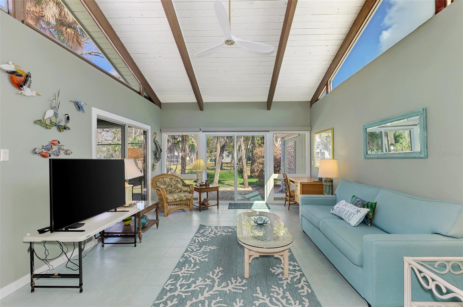 Image 21 of 67 For 2985 Beach Road C5-3