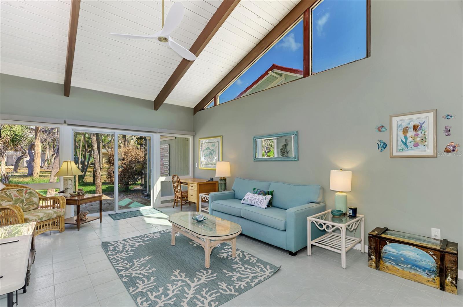 Image 24 of 67 For 2985 Beach Road C5-3