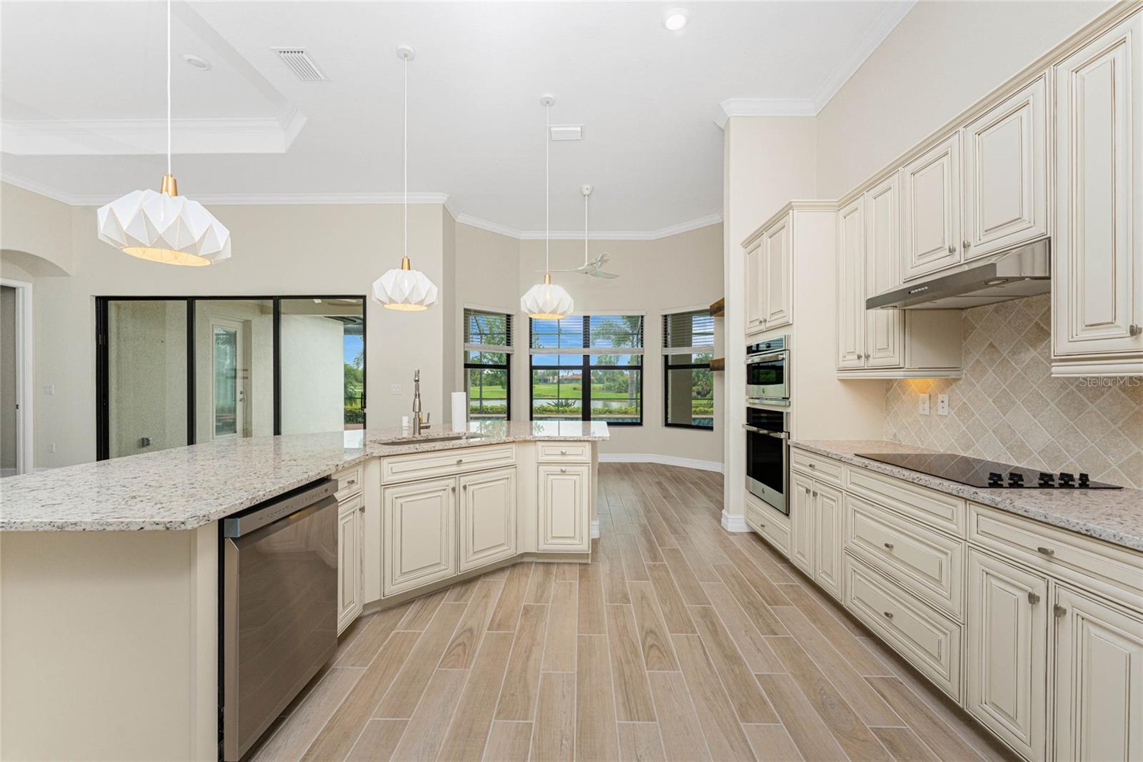 Image 11 of 94 For 10817 Whisk Fern Drive